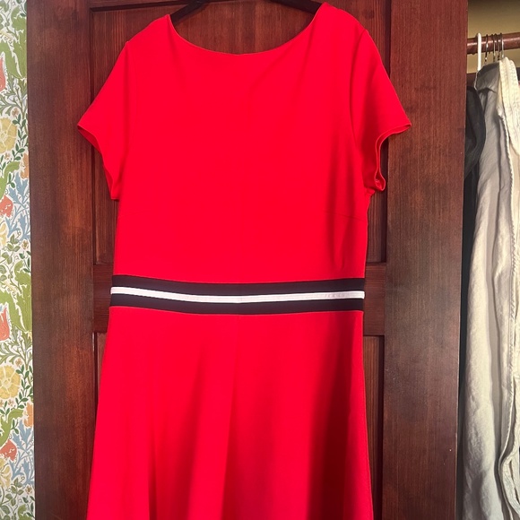 Hobbs of London Strong Red Short Sleeve Dress - Picture 1 of 4